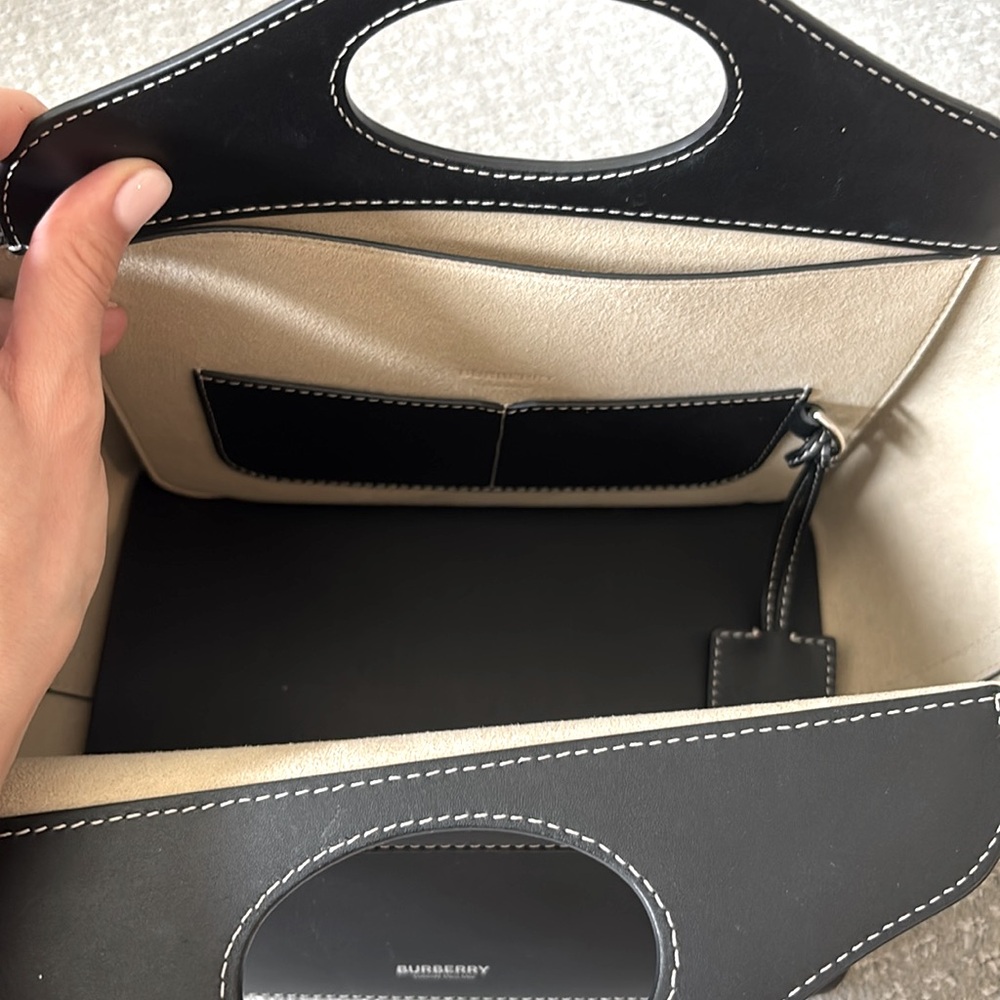 Burberry Leather Soft Pocket Shoulder Bag - Picture 7 of 9